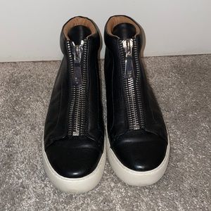 FRYE Black Leather Zip-up Shoes